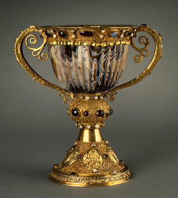 claret in gold goblet